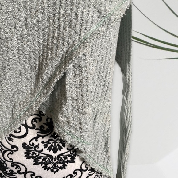 FREE PEOPLE | WE THE FREE WAFFLE KNIT THERMAL SWEATER - Picture 4 of 5